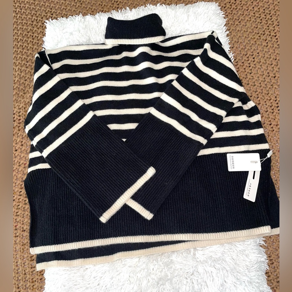 Oversized Black& White Turtle Neck Sweater with Tags.